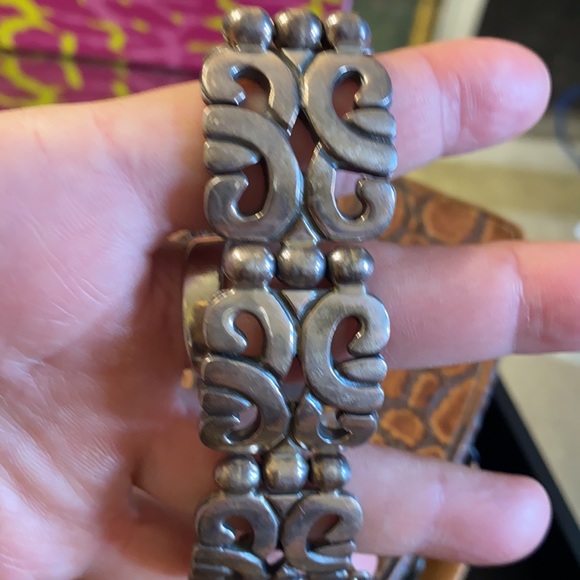 Vintage MWS Mexico .925 Sterling Silver Heavy Link Cutout Scroll Style Bracelet. - Picture 8 of 11